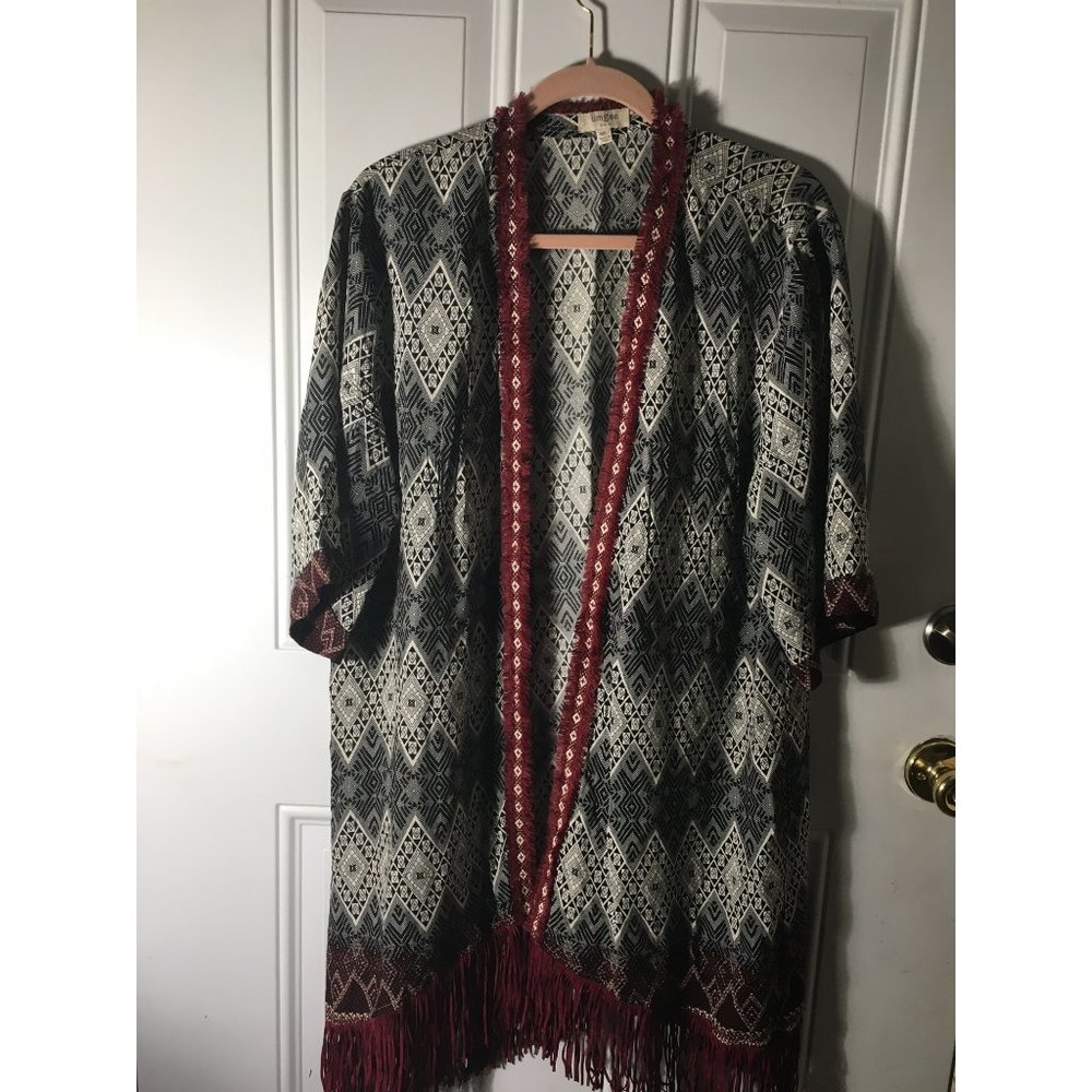 Umgee woman’s open front short sleeved wrap robe cardigan size M/L